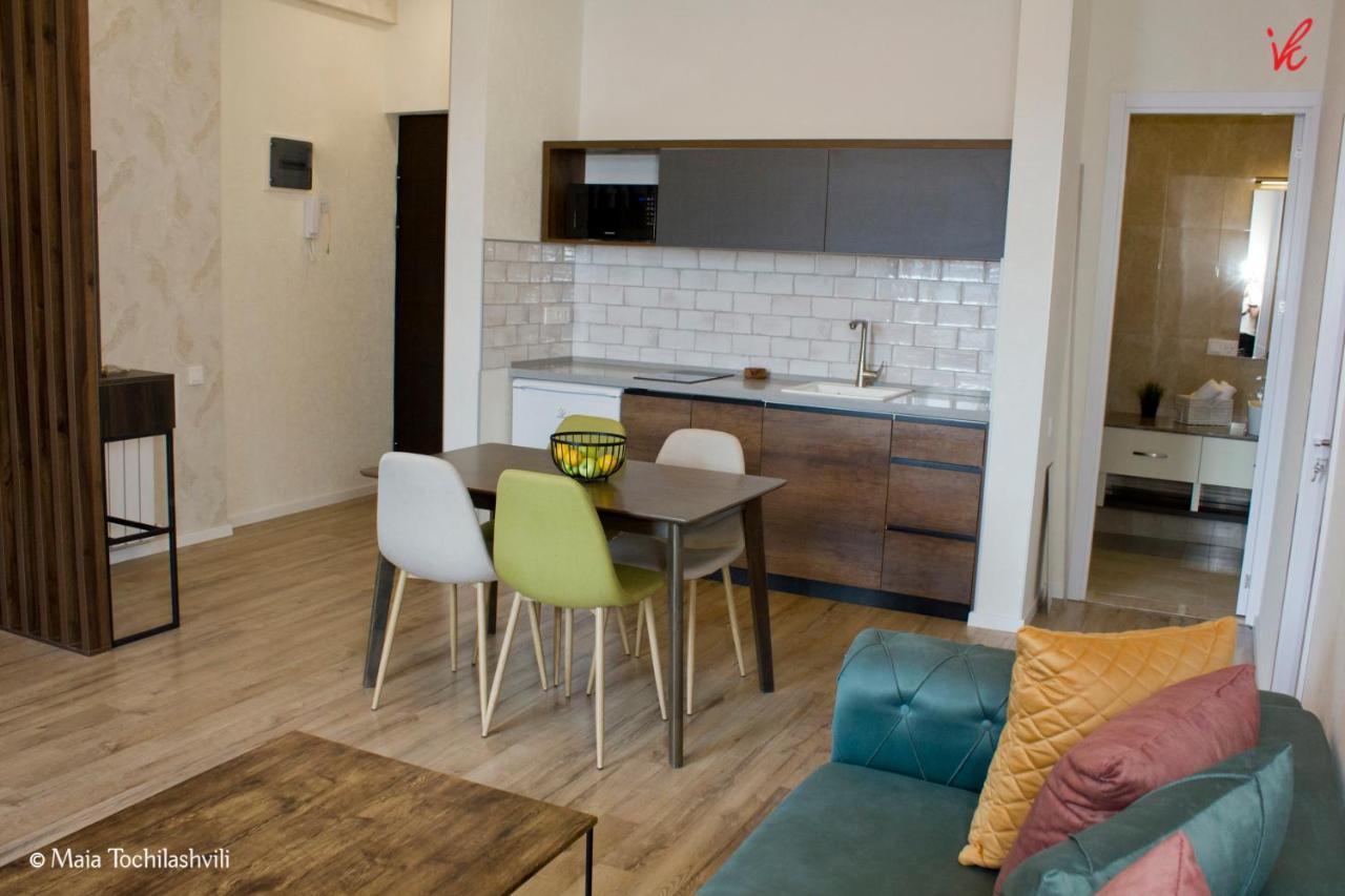 Aura Sameba, Luxury Apartment تبليسي المظهر الخارجي الصورة