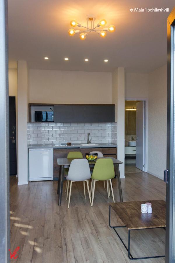 Aura Sameba, Luxury Apartment تبليسي المظهر الخارجي الصورة